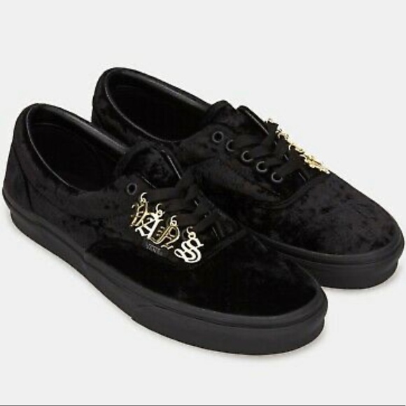 NWOT Black Velvet Limited Edition Vans Sneakers - Picture 8 of 11